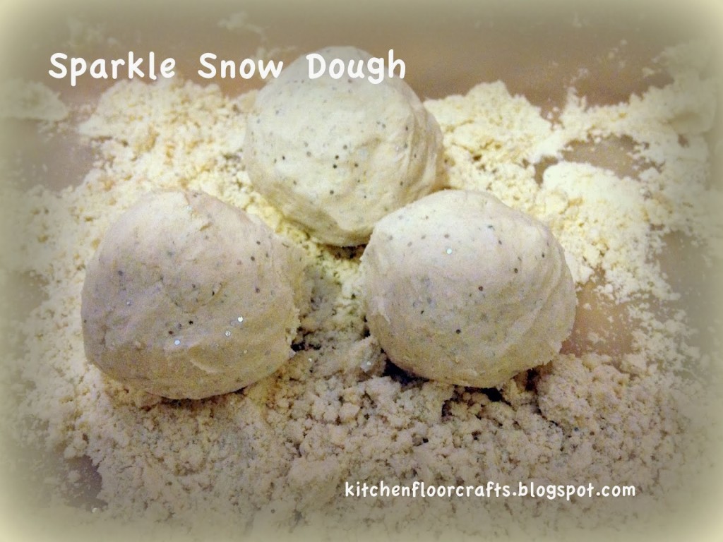 How to Make Snow Dough - Buggy and Buddy
